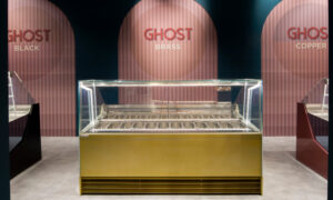 Ghost, vetrina pasticcera, gelateria con piano inclinato o a vaschette